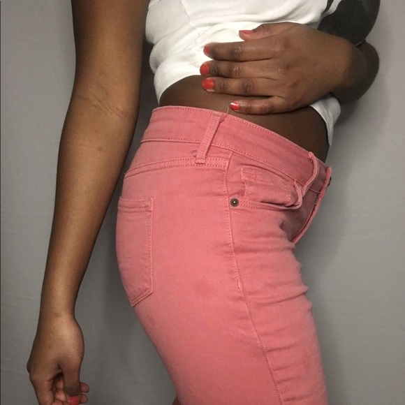 Pink low rise jeans in really good quality. - Picture 3 of 7